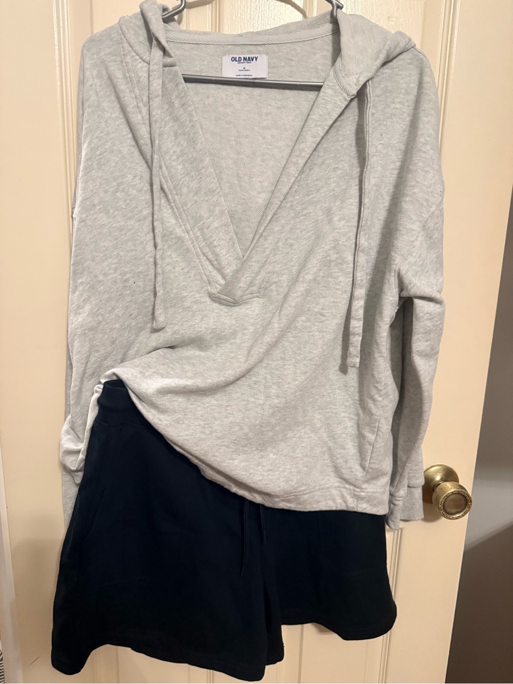 Columbia Women’s Black Terry Sweat Shorts Med